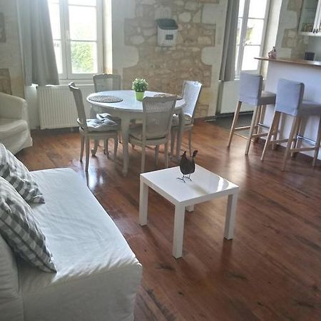 Appartement Entre Estuaire et Citadelle à Blaye Extérieur photo